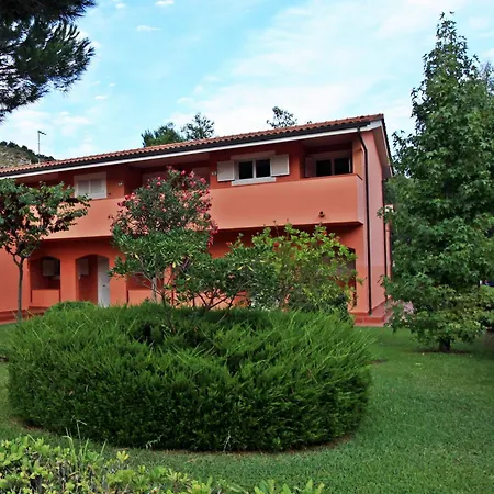 Aparthotel Ortano Mare 4*