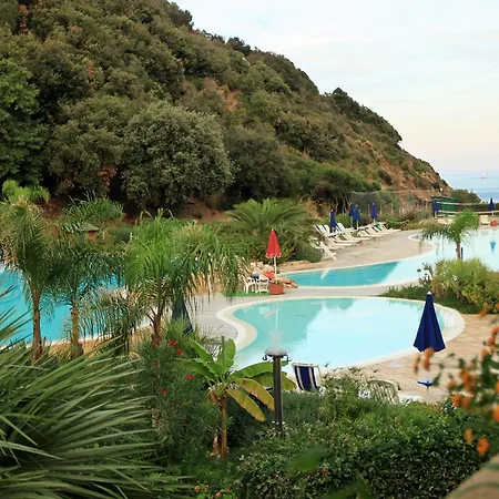 Hotel Ortano Mare 4*